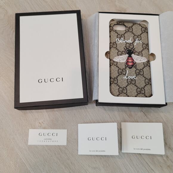 NWT Gucci GG Supreme Monogram Blind for Love Bee iPhone 7 Case - Picture 5 of 6